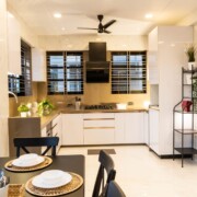 a kitchen with a table and chairs at Ivy Dreamland
